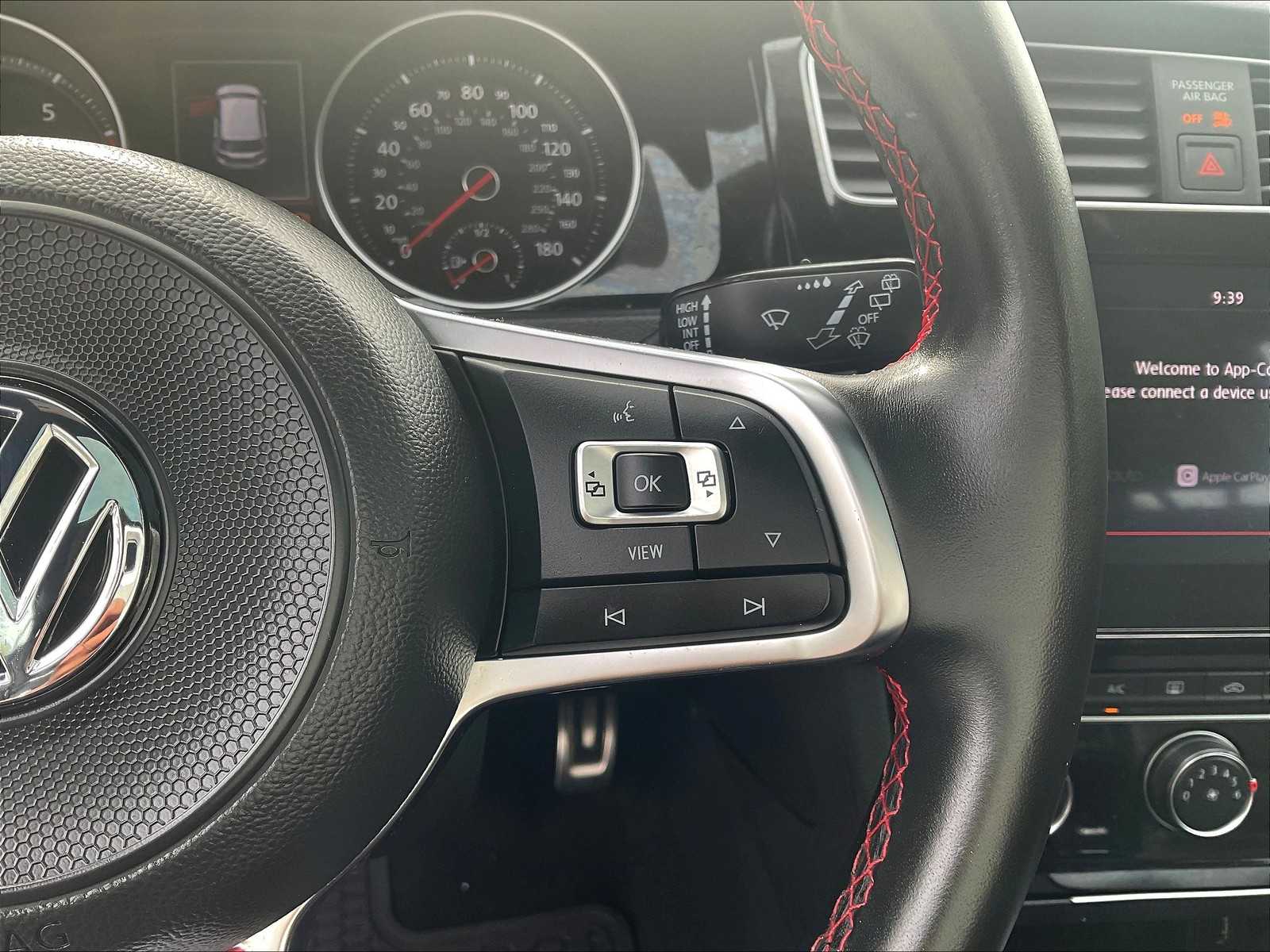 2019 Volkswagen Golf GTI SE - Photo 24