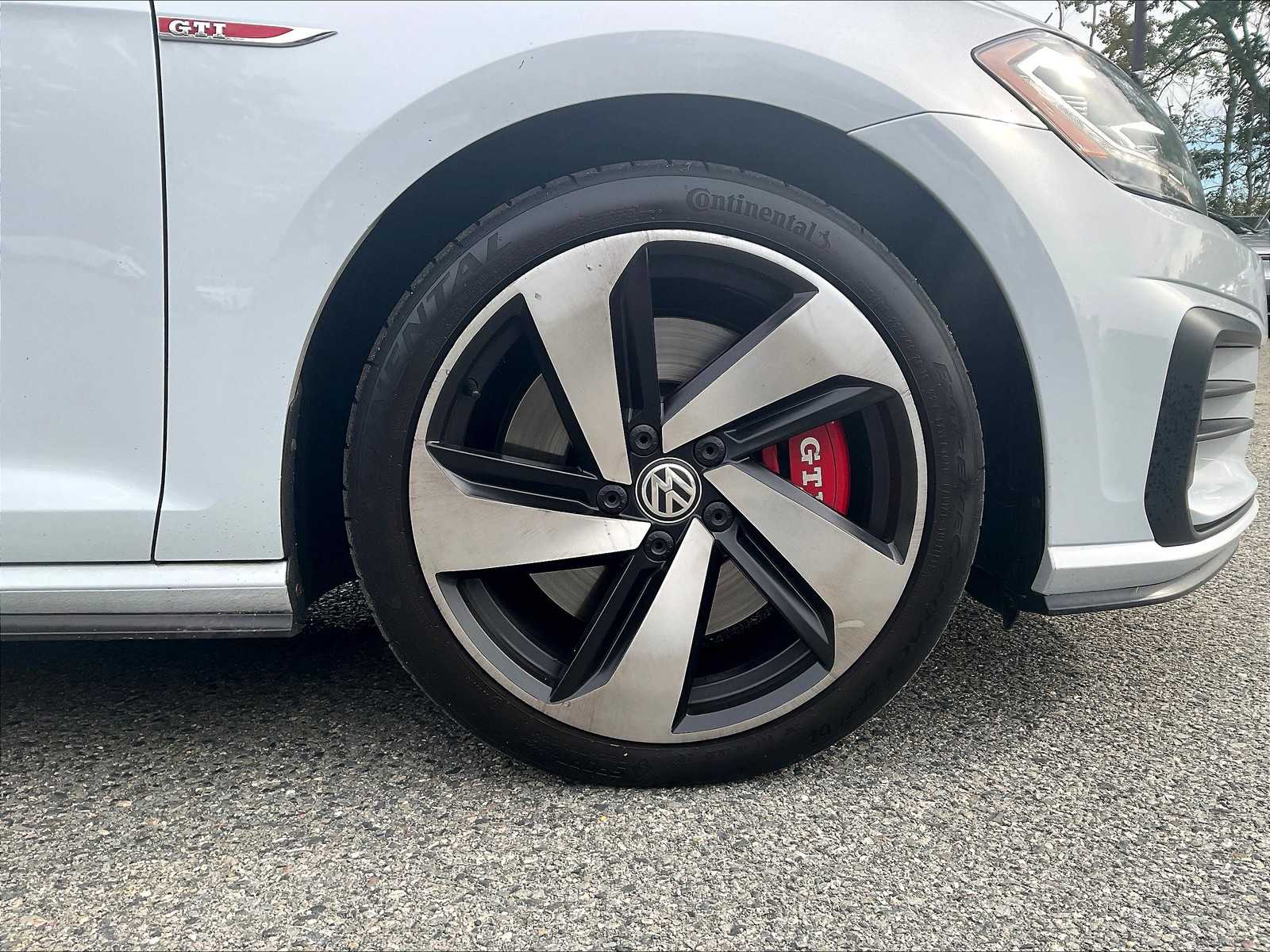 2019 Volkswagen Golf GTI SE - Photo 7