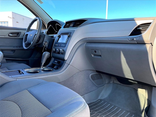 2015 Chevrolet Traverse LS - Photo 13