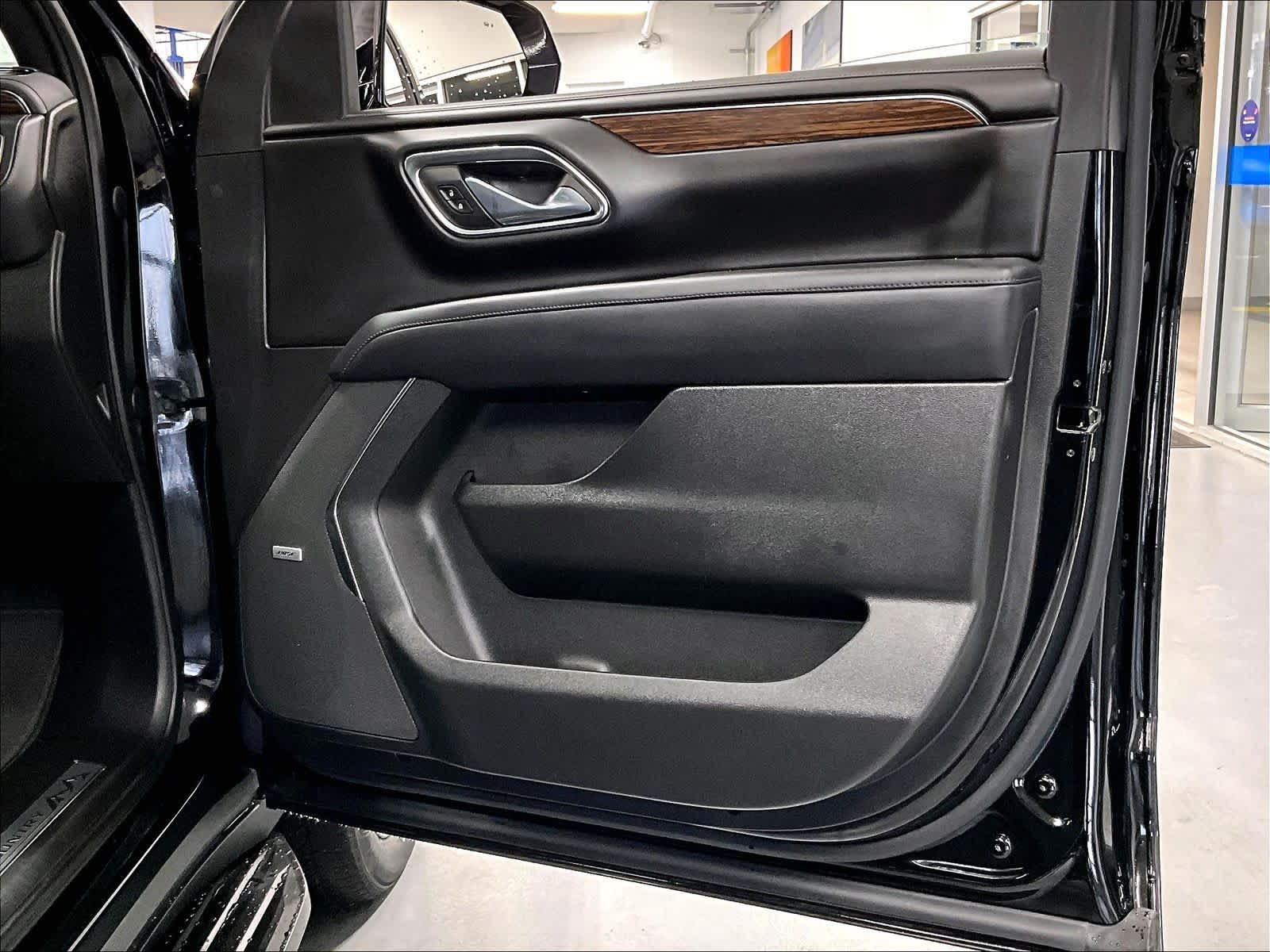 2023 Chevrolet Suburban High Country - Photo 12