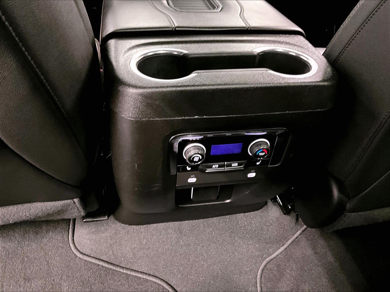 2023 Chevrolet Suburban High Country - Photo 28