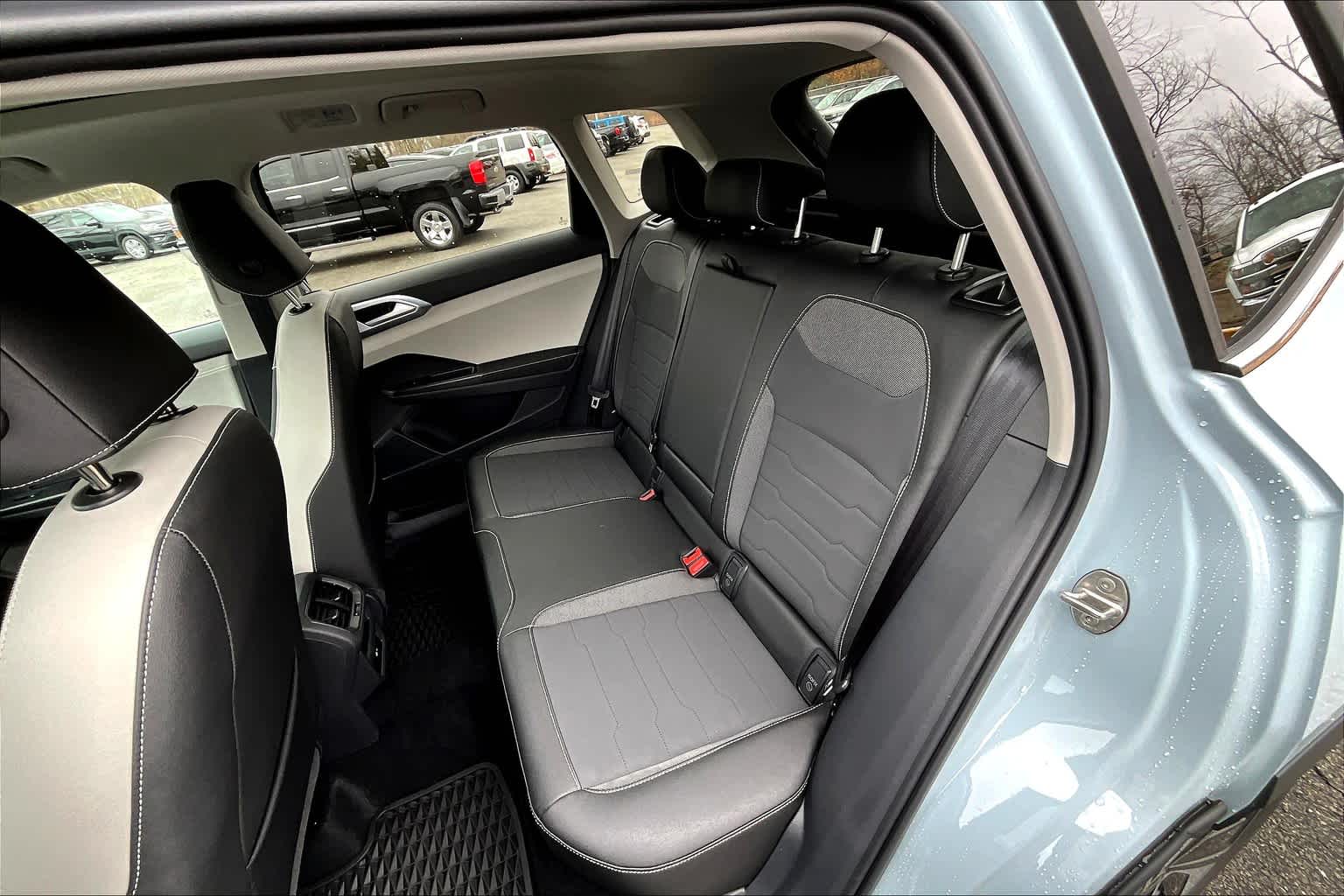 2025 Volkswagen Taos SE - Photo 15