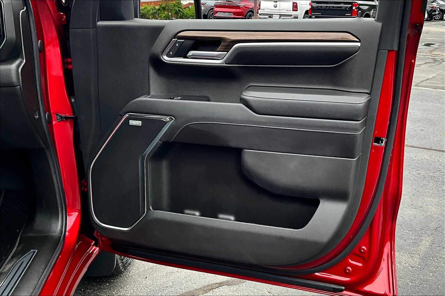 2022 Chevrolet Silverado 1500 RST - Photo 12