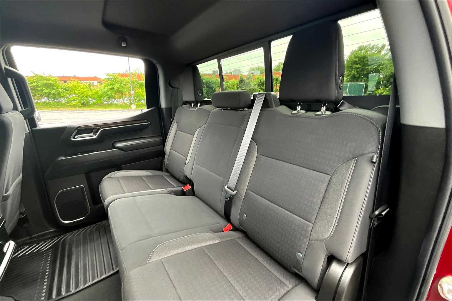 2022 Chevrolet Silverado 1500 RST - Photo 14