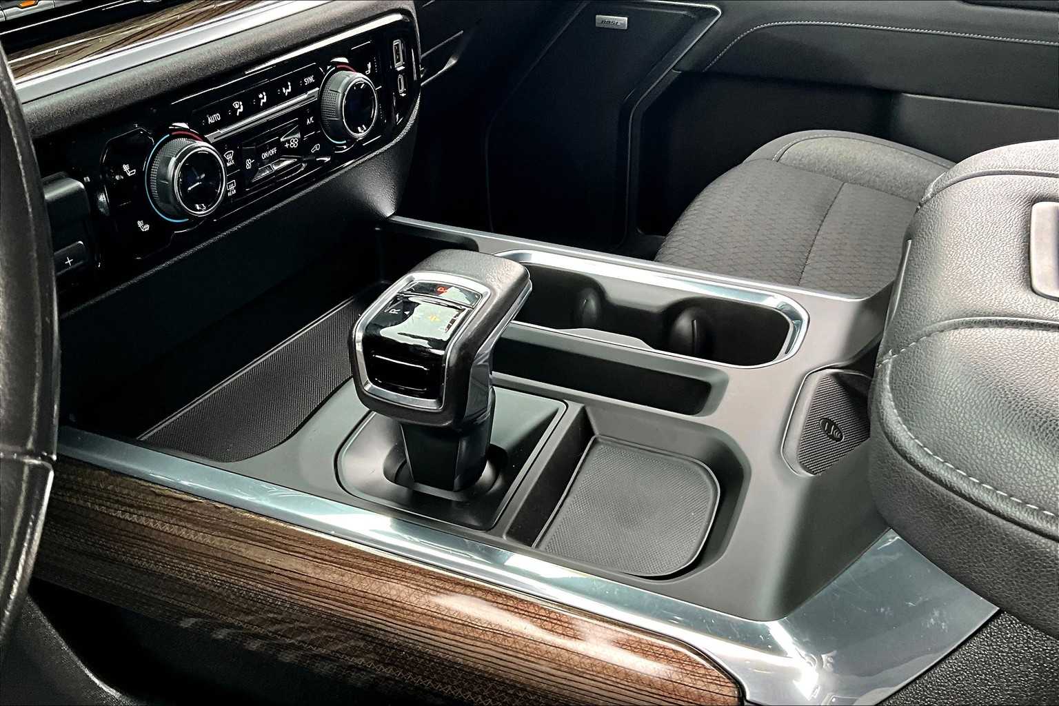2022 Chevrolet Silverado 1500 RST - Photo 19