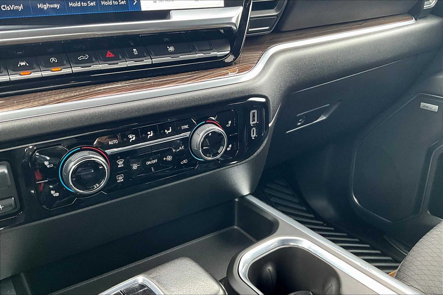 2022 Chevrolet Silverado 1500 RST - Photo 27