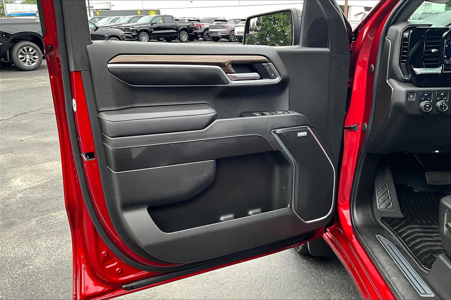 2022 Chevrolet Silverado 1500 RST - Photo 9