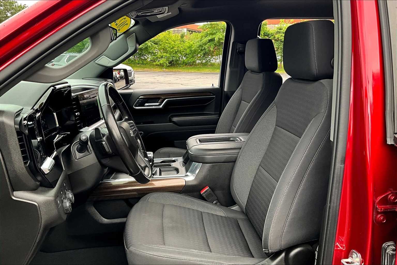 2022 Chevrolet Silverado 1500 RST - Photo 10