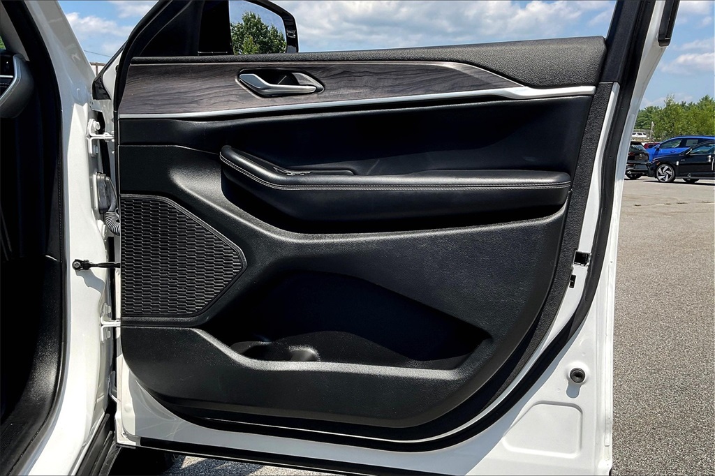 2023 Jeep Grand Cherokee Limited - Photo 11