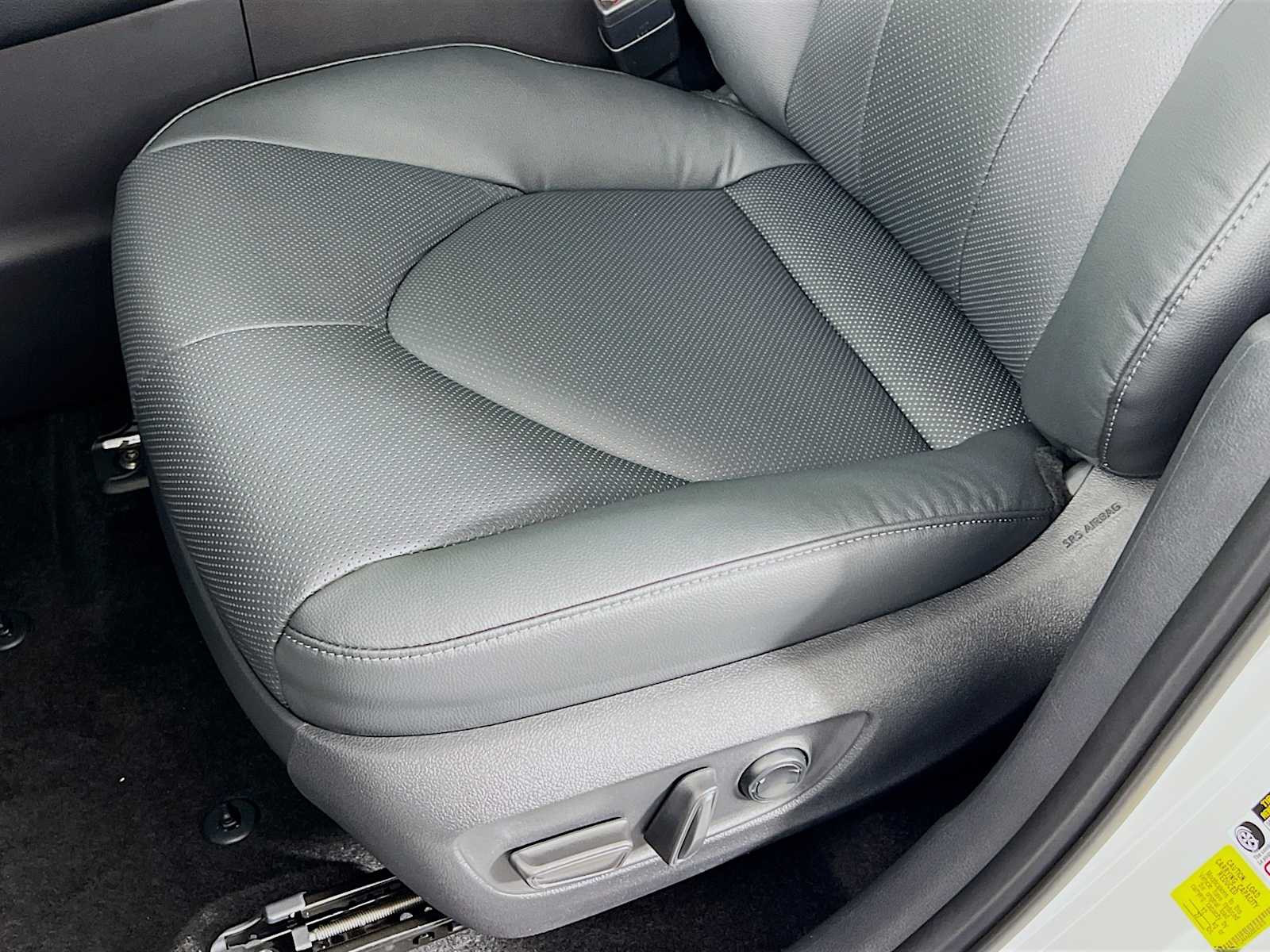 2025 Toyota Grand Highlander Limited - Photo 17