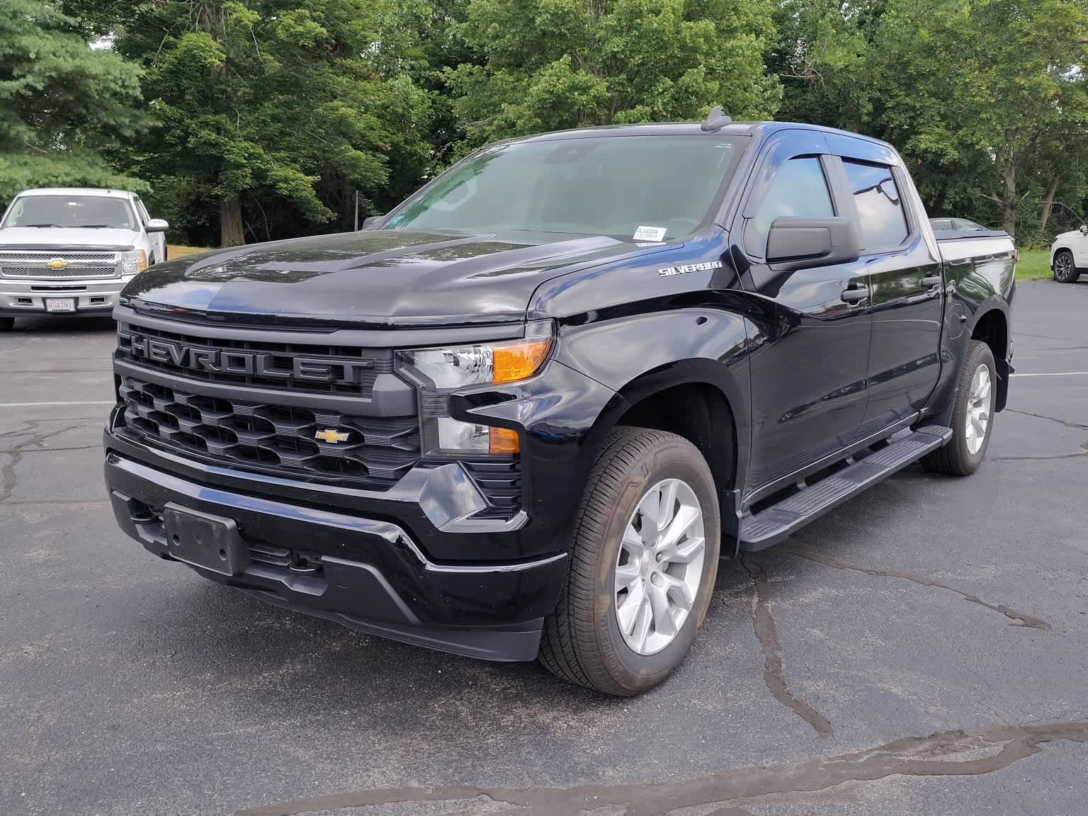 2023 Chevrolet Silverado 1500 Custom - Photo 3