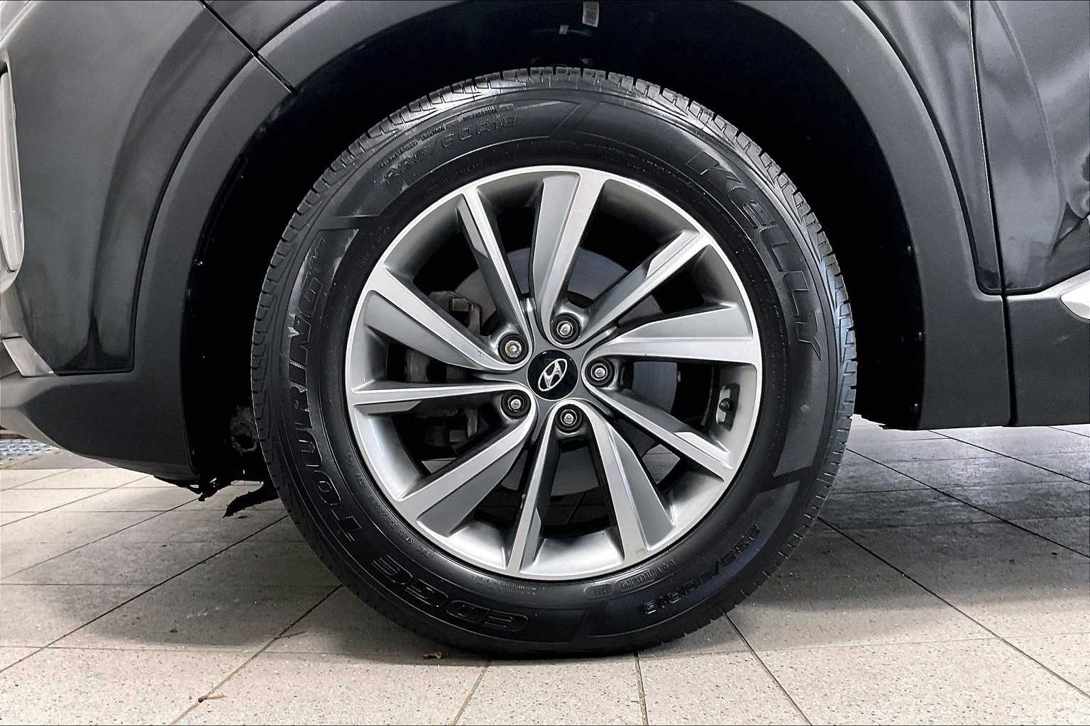 2020 Hyundai Santa Fe SEL - Photo 7
