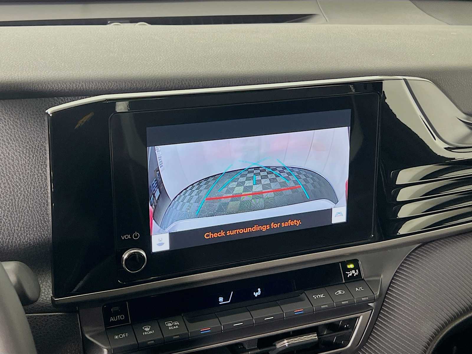 2025 Toyota Camry SE - Photo 14