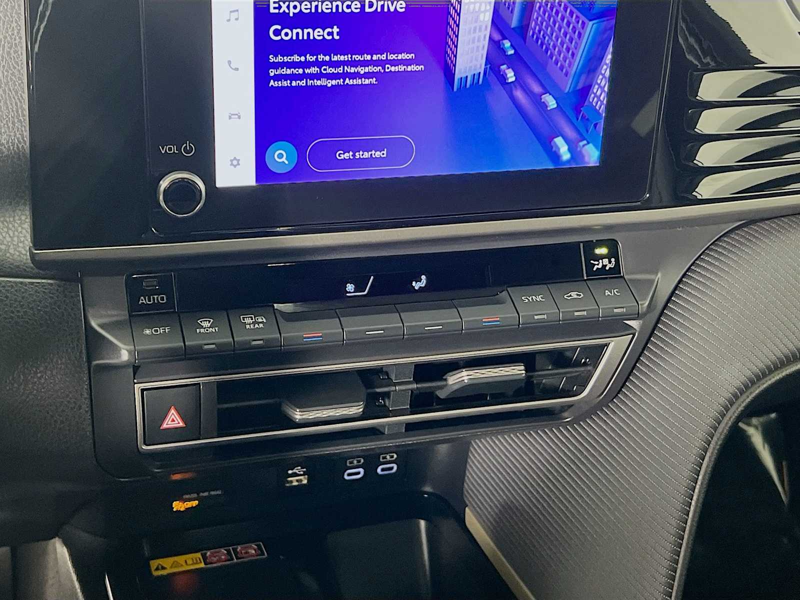 2025 Toyota Camry SE - Photo 16