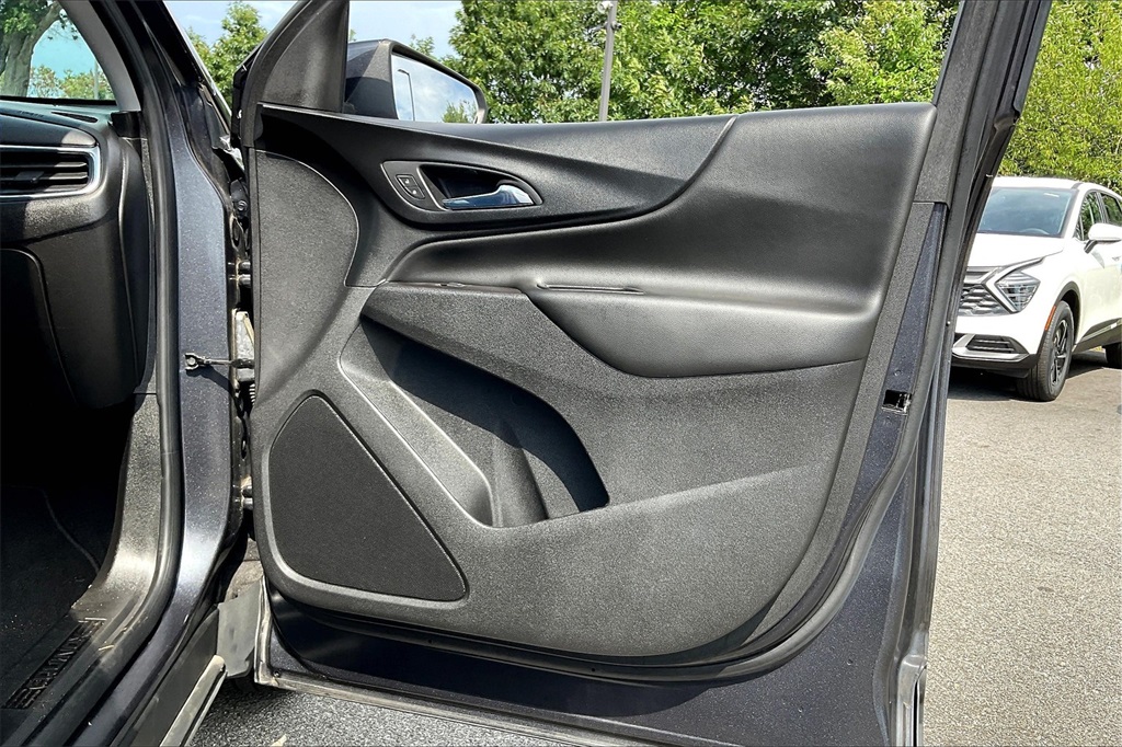2022 Chevrolet Equinox LT - Photo 11
