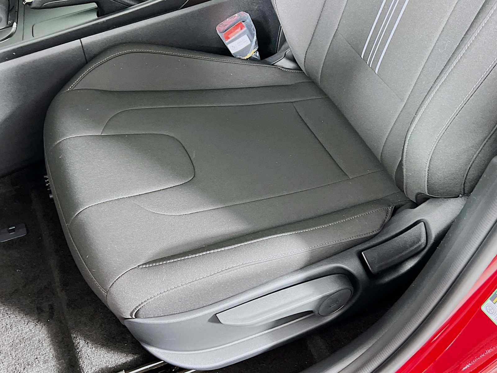 2025 Hyundai Elantra SEL Sport - Photo 16