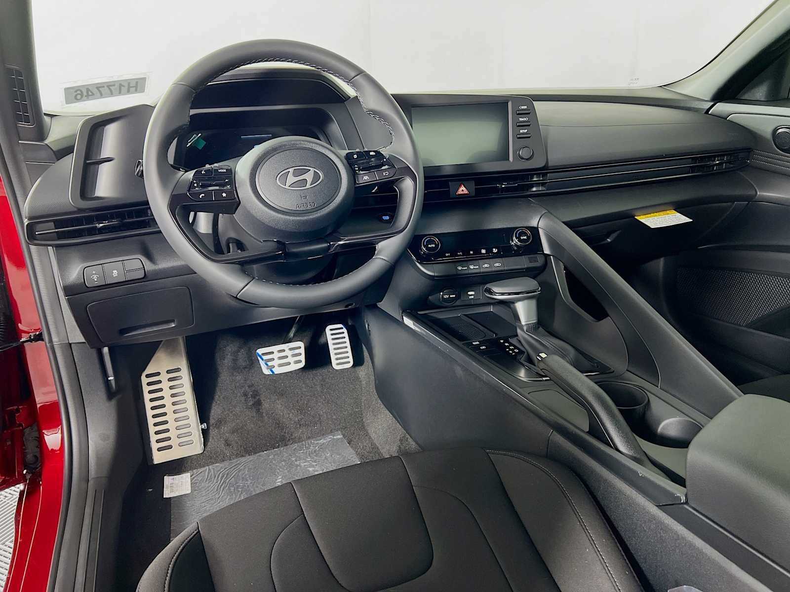 2025 Hyundai Elantra SEL Sport - Photo 6