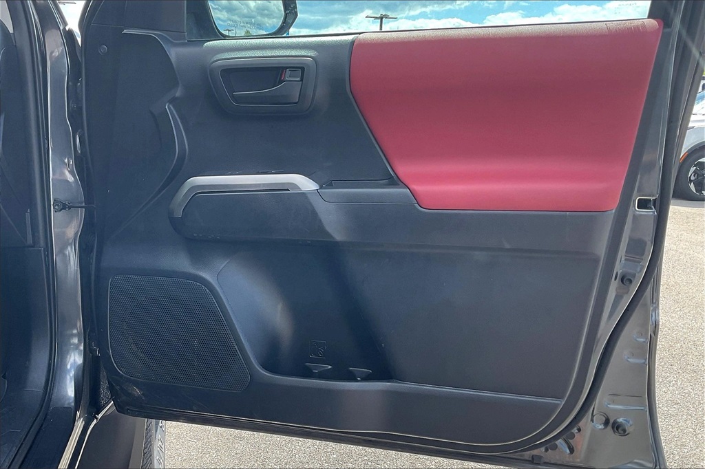 2021 Toyota Tacoma SR5 - Photo 11