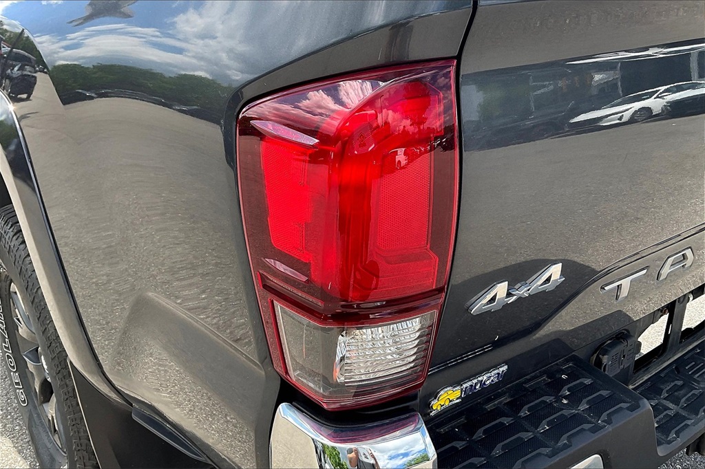 2021 Toyota Tacoma SR5 - Photo 31