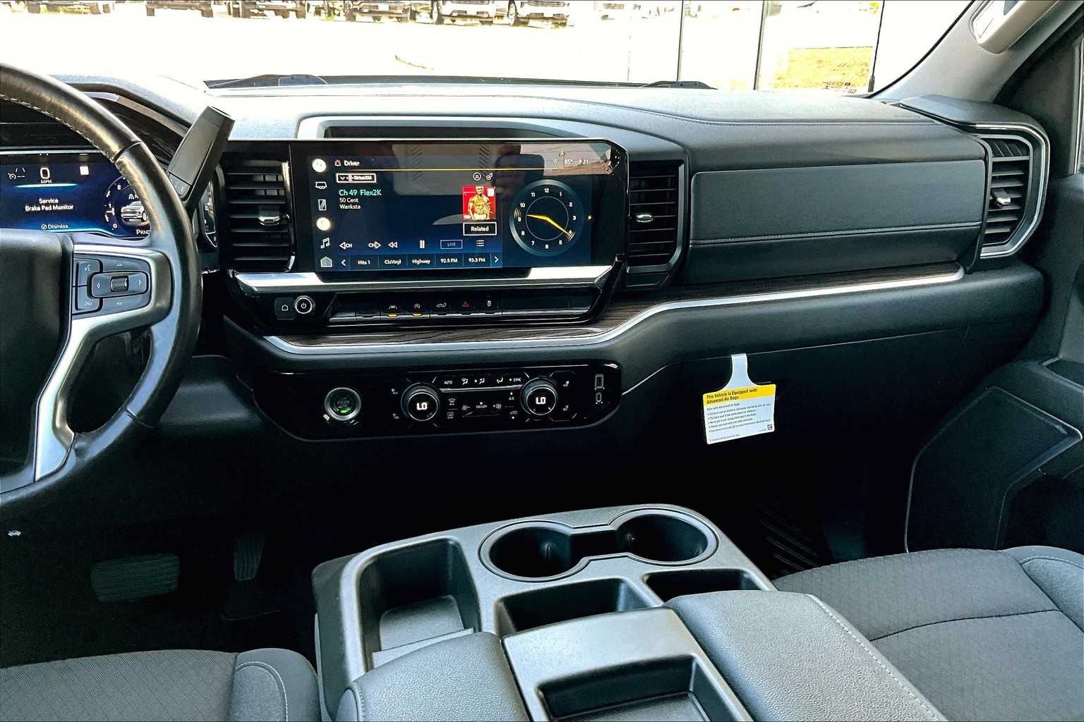 2022 Chevrolet Silverado 1500 LT - Photo 18