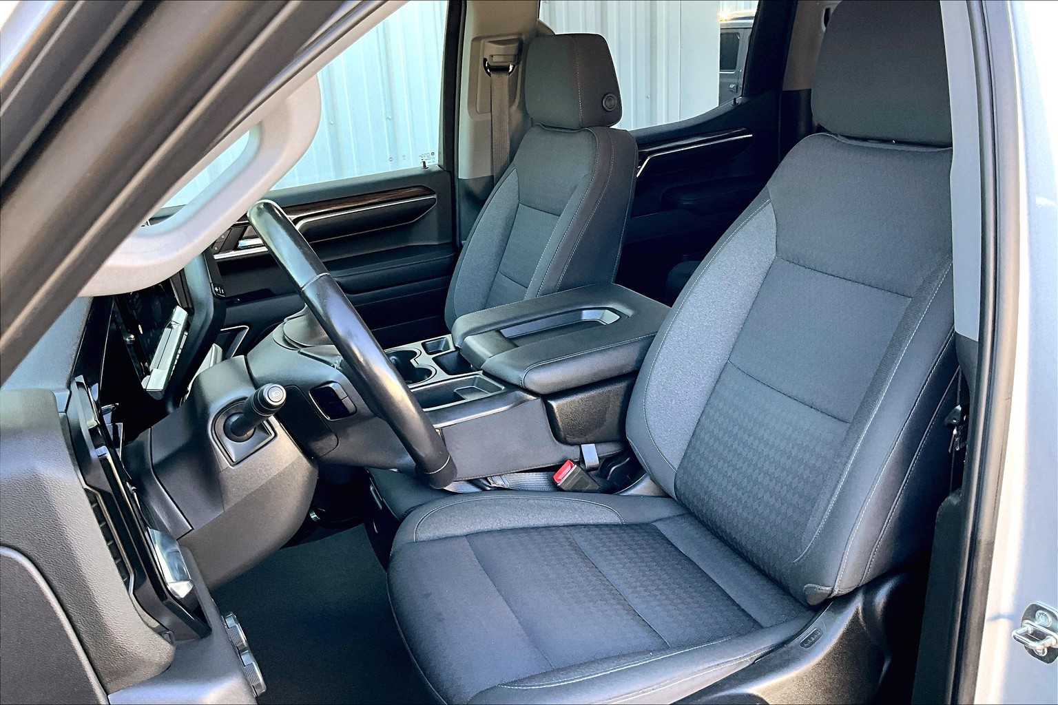 2022 Chevrolet Silverado 1500 LT - Photo 10