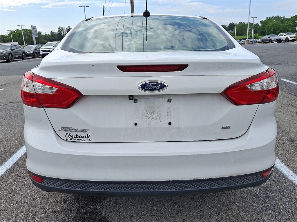 2014 Ford Focus SE - Photo 6