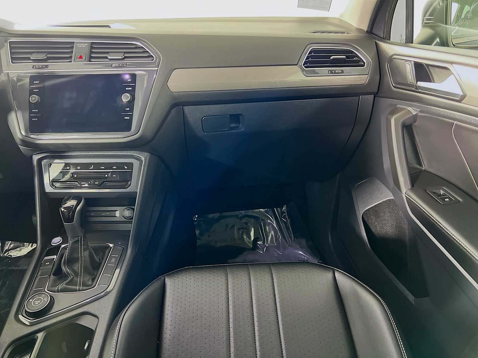 2022 Volkswagen Tiguan SE - Photo 24