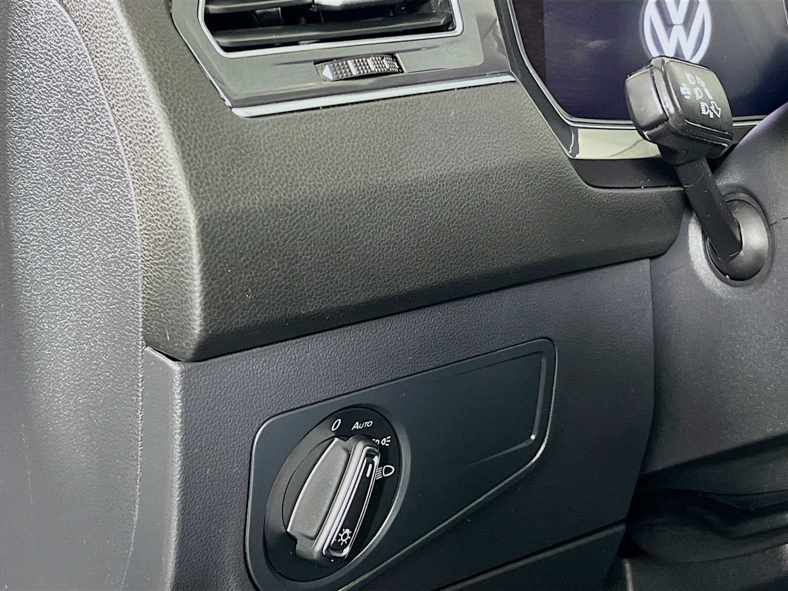 2022 Volkswagen Tiguan SE - Photo 10