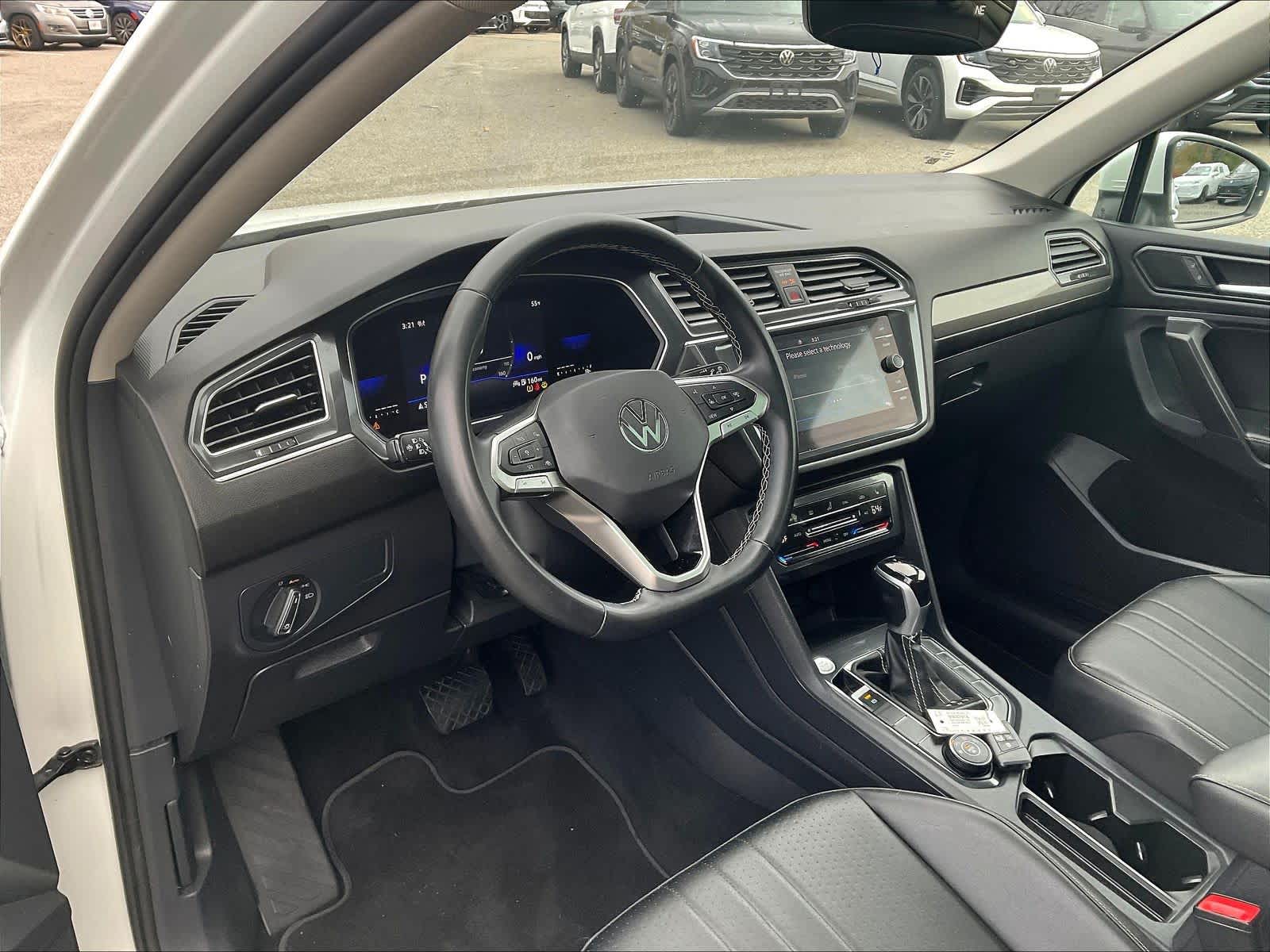 2022 Volkswagen Tiguan SE - Photo 8