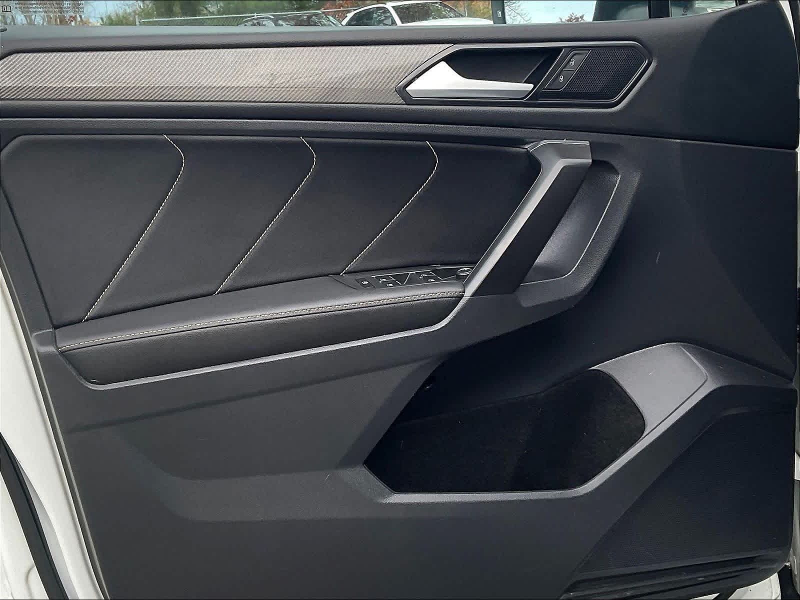 2022 Volkswagen Tiguan SE - Photo 9