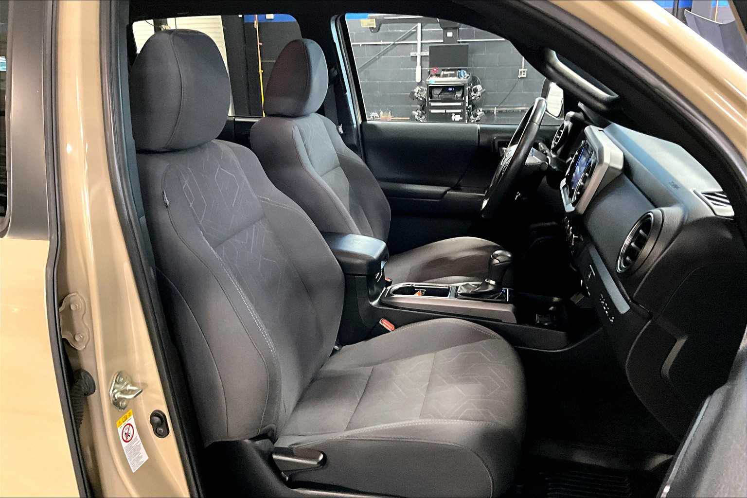 2019 Toyota Tacoma TRD Sport - Photo 11