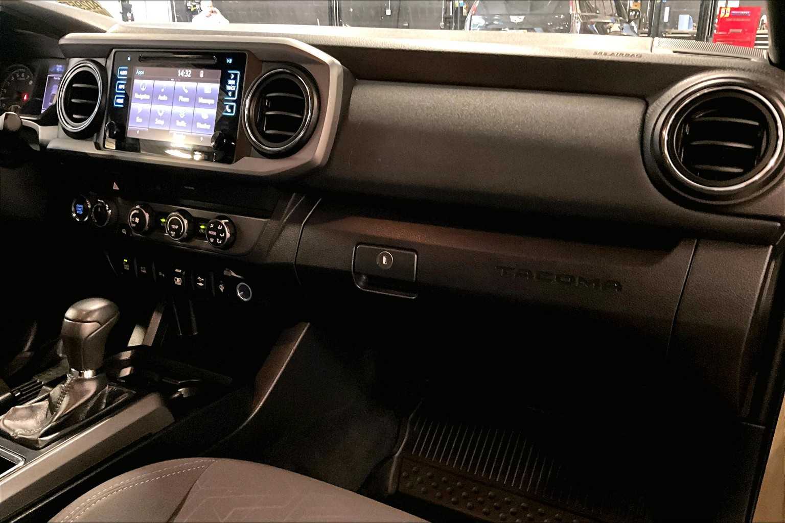 2019 Toyota Tacoma TRD Sport - Photo 13