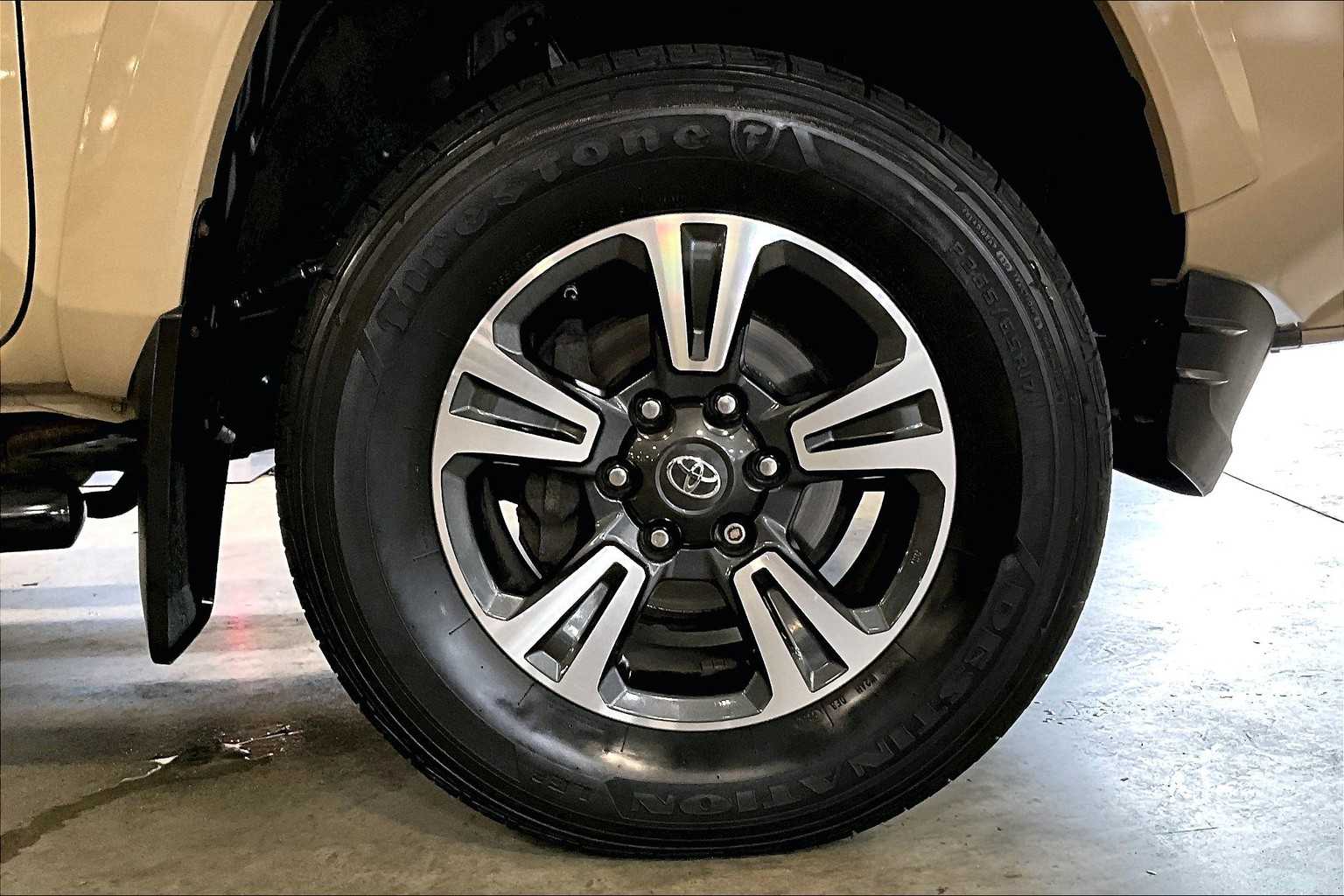2019 Toyota Tacoma TRD Sport - Photo 7