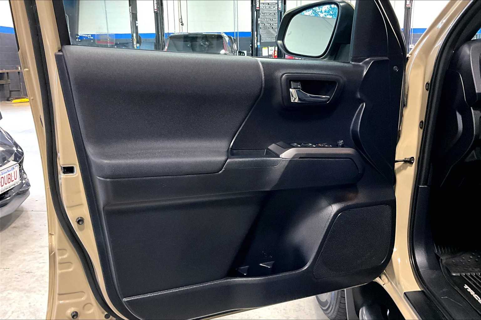2019 Toyota Tacoma TRD Sport - Photo 9