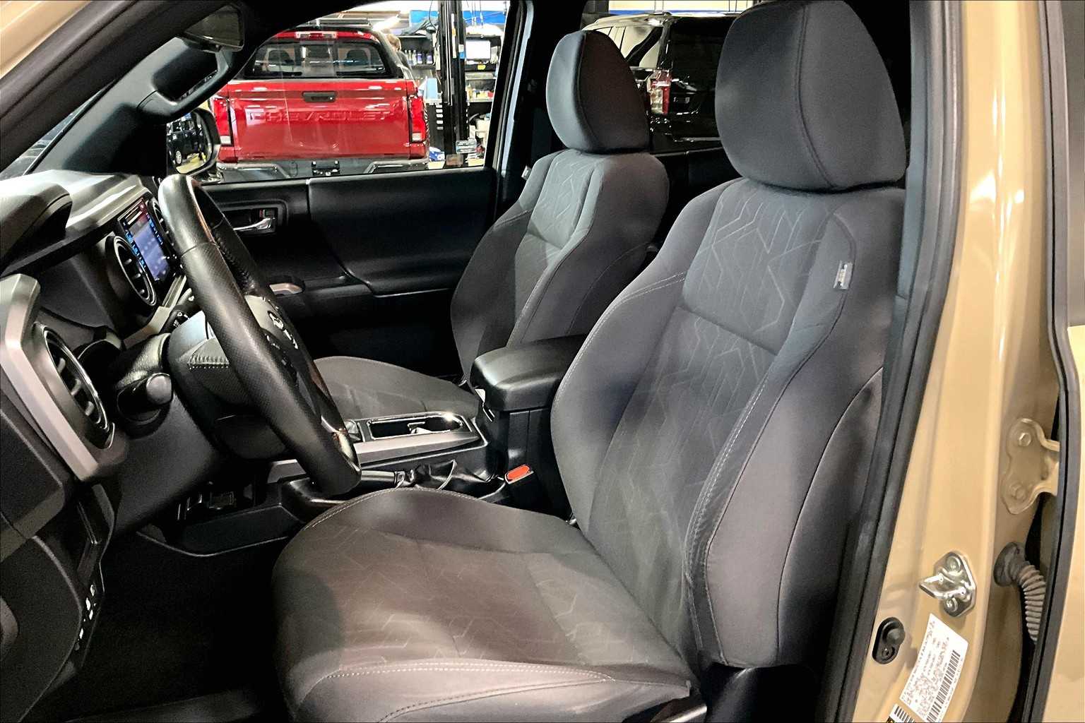 2019 Toyota Tacoma TRD Sport - Photo 10