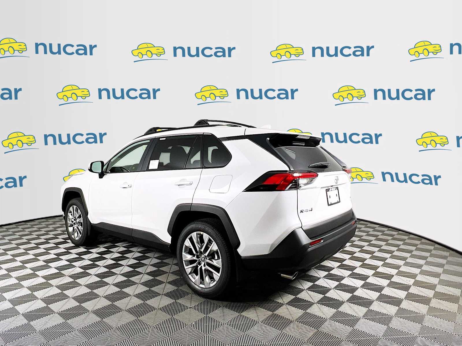 2025 Toyota RAV4 XLE Premium - Photo 4