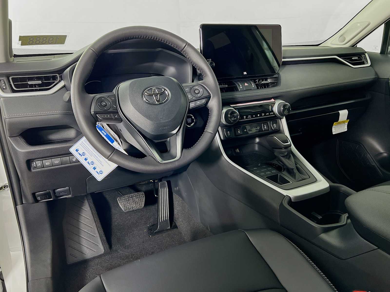 2025 Toyota RAV4 XLE Premium - Photo 6