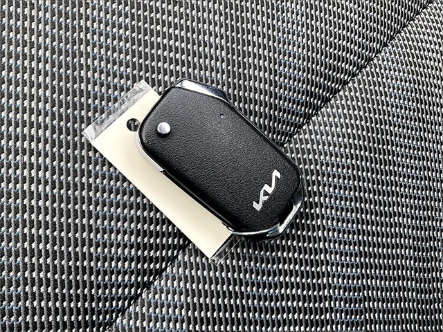 2023 Kia Seltos LX - Photo 11