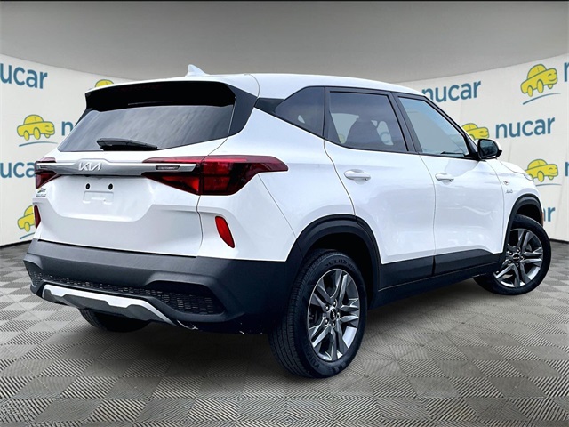 2023 Kia Seltos LX - Photo 13