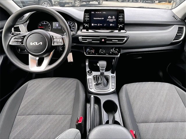 2023 Kia Seltos LX - Photo 16