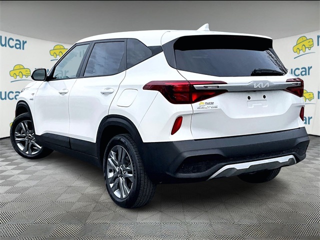 2023 Kia Seltos LX - Photo 2