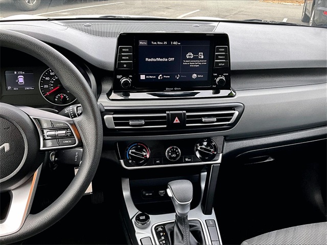 2023 Kia Seltos LX - Photo 6