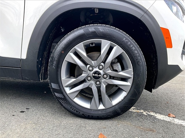 2023 Kia Seltos LX - Photo 9