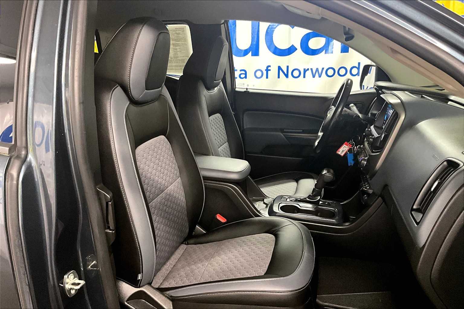 2019 Chevrolet Colorado 4WD Z71 - Photo 11