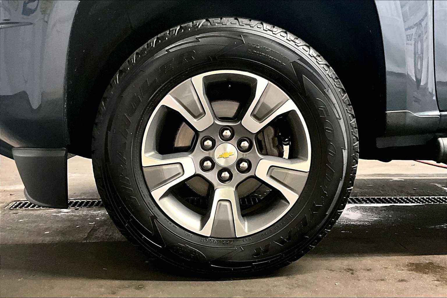 2019 Chevrolet Colorado 4WD Z71 - Photo 7