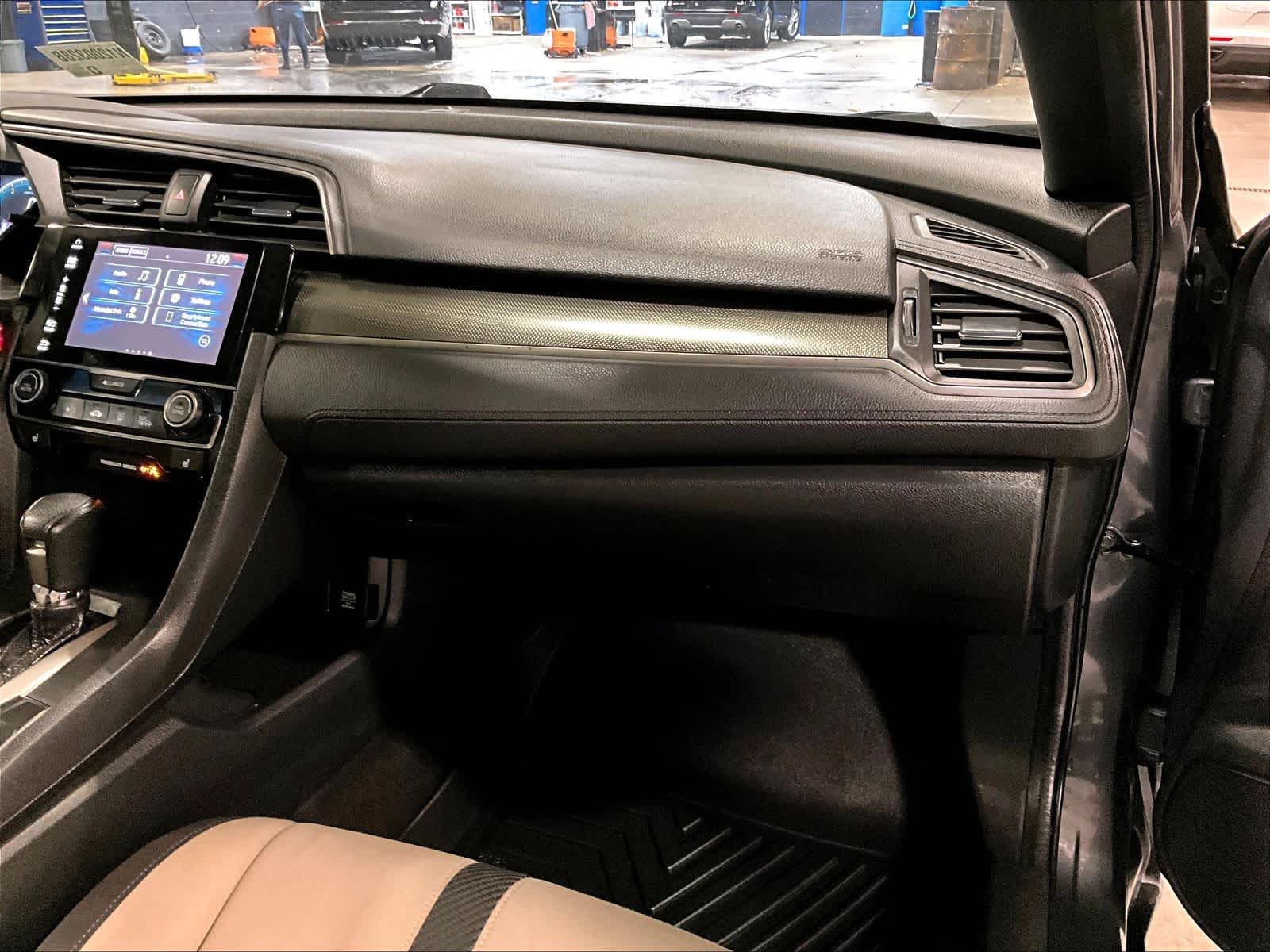 2018 Honda Civic Hatchback EX - Photo 13