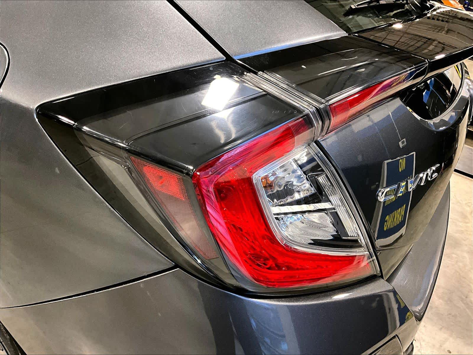 2018 Honda Civic Hatchback EX - Photo 34