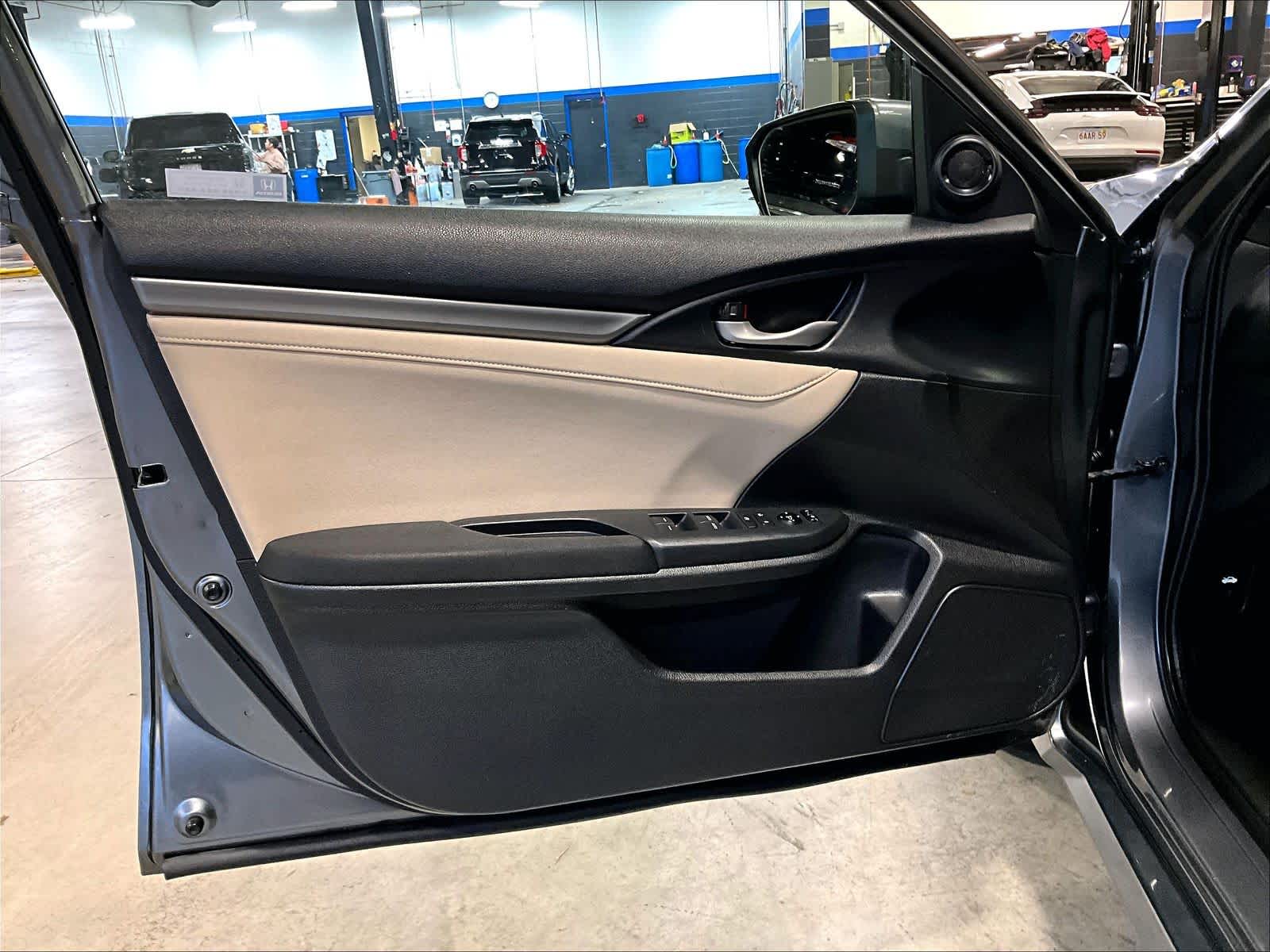 2018 Honda Civic Hatchback EX - Photo 9