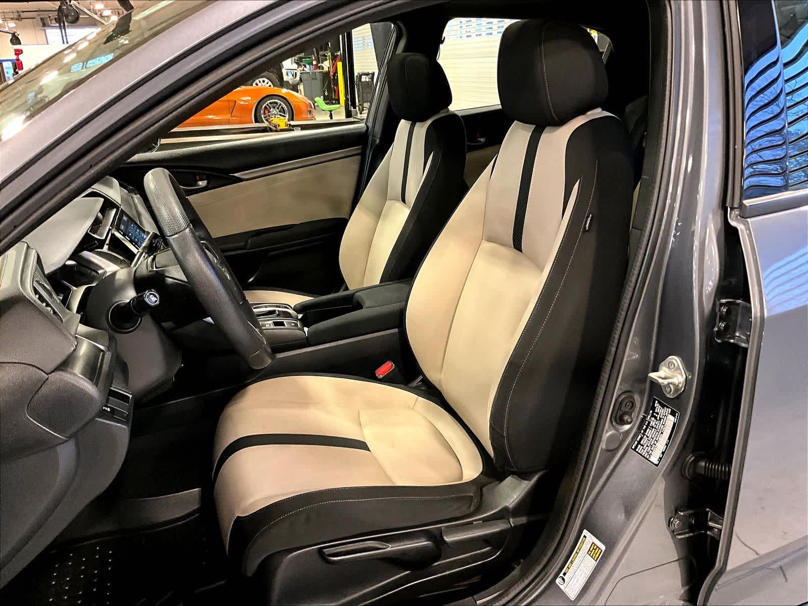 2018 Honda Civic Hatchback EX - Photo 10