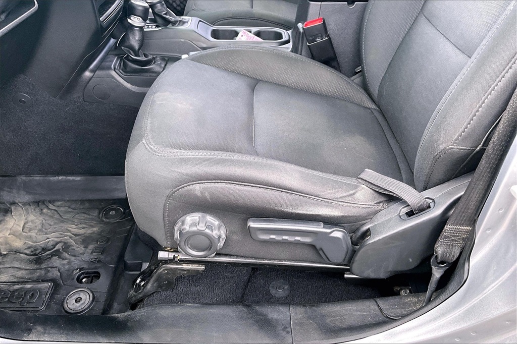2020 Jeep Gladiator Sport - Photo 31